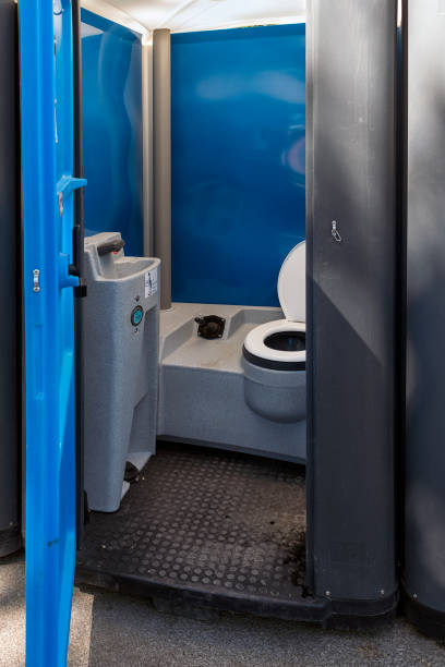 Best Luxury portable toilet rental  in Osceola, WI